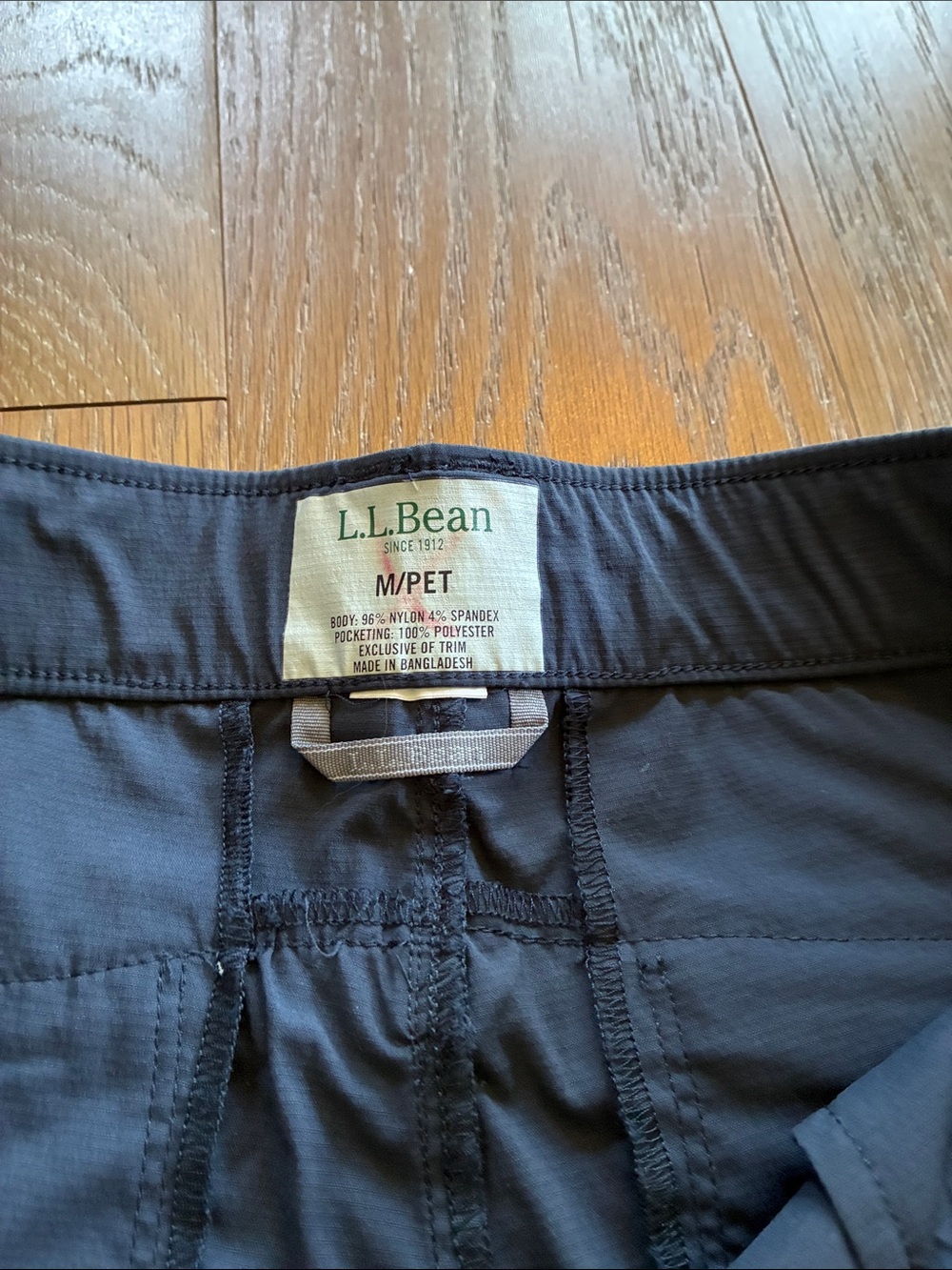 L.L. Bean Women's Cargo Pants in Navy - Picture 2 of 13